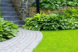 Мощение дорожек и площадок с использованием природного камня   в Ростове-на-Дону