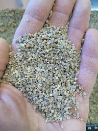 Кварцевый песок сухой фракцинированный фр. 1,6-4 мм.  купить в Ростове-на-Дону фото Камень Клуб