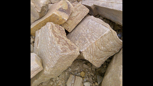 Kamenclub.ru: Песчаник пластушка желтый с рисунком (4-6 см)  купить в Ростове-на-Дону плитняк пластушка желтый с рисунком песчаник 9 000 руб/м3   фото КАМЕНЬ КЛУБ