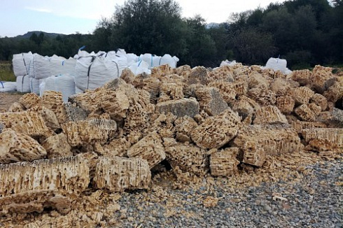 Kamenclub.ru: Крымский природный меотис фр. 100-500 мм.  купить в Ростове-на-Дону меотис бежевый рыжий молочный желтый ракушечник 4 500 руб/т   фото КАМЕНЬ КЛУБ