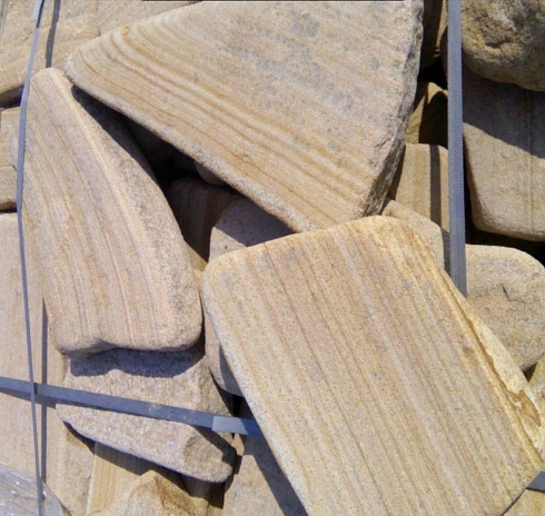 Kamenclub.ru: Песчаник пластушка галтованный желтый с рисунком (3 см)  купить в Ростове-на-Дону плитняк - пластушка желтый песчаник 21000 руб/м3   фото КАМЕНЬ КЛУБ