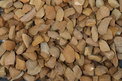 Kamenclub.ru: Щебень крошка желтый (песчаник) фр. 20-40 мм.  купить в Ростове-на-Дону песчаник бежевый рыжий каменная крошка песчаника 9500 руб/т   фото КАМЕНЬ КЛУБ