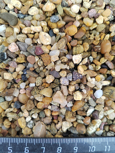 Галька речная окат (рыжая) фр.3-5 мм купить в Ростове-на-Дону 