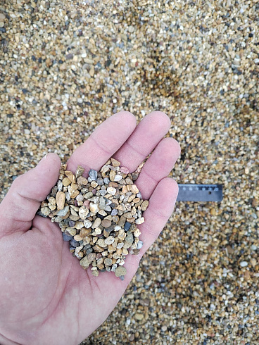 Галька речная окат (рыжая) фр.3-5 мм купить в Ростове-на-Дону 