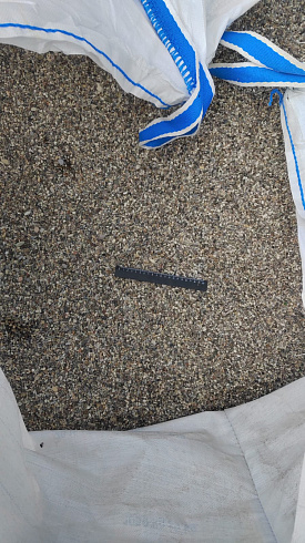 Kamenclub.ru: Галька речная окат (серая) фр.3-5 мм купить  в Ростове-на-Дону галька речная серая бежевый темно-серый окатанный речной камень округлый 9500 руб/т   фото КАМЕНЬ КЛУБ