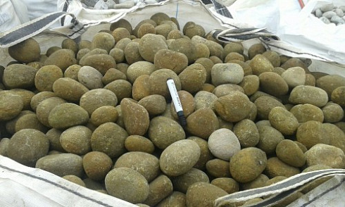 Kamenclub.ru: Песчаник ядра, фр. 100-300 мм  купить в Ростове-на-Дону песчаник бежевый серый рыжий речная галька 5 000 руб/т   фото КАМЕНЬ КЛУБ