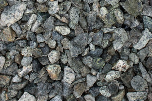 Kamenclub.ru: Щебень крошка зеленый (змеевик) фр. 3-5 мм  купить в Ростове-на-Дону камень змеевик зеленый, салатовый светло-зеленый мраморная каменная декоративная крошка 9000 руб/т   фото КАМЕНЬ КЛУБ