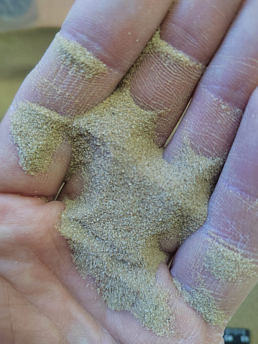 Кварцевый песок для площадок фр. 0,1-0,5 мм.  купить в Ростове-на-Дону фото Камень Клуб