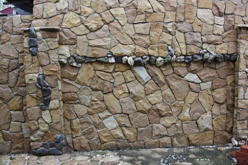 Kamenclub.ru: Песчаник колотый для облицовки (фр. 2-3 см)  купить в Ростове-на-Дону песчаник бежевый серый рыжий песчаник строительный 5000 руб/т   фото КАМЕНЬ КЛУБ