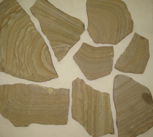 Kamenclub.ru: Песчаник пластушка желтый с разводом под дерево (2 см)  купить в Ростове-на-Дону плитняк желтый с разводами, желтый, рыжий, серый песчаник пластушка рваная ландшафтная 11 000 руб/м3   фото КАМЕНЬ КЛУБ