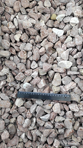 Kamenclub.ru: Мраморная крошка (щебень галтованный розовый) фр.20-40 мм.  купить в Ростове-на-Дону мрамор розовый, красный оголтованный округлый щебень  15000 руб/т   фото КАМЕНЬ КЛУБ