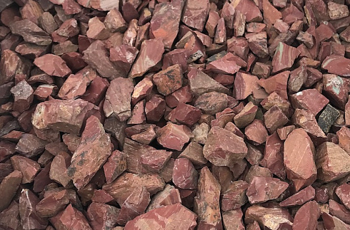 Kamenclub.ru: Щебень крошка красный (ЯШМА) фр. 5-10 мм.  купить в Ростове-на-Дону крошка каменная яшмы красный, бордовый, темно-красный декоративная крошка ландшафтная каменная яшмоидная 8500 руб/т   фото КАМЕНЬ КЛУБ