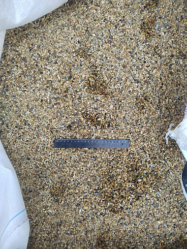 Галька речная окат (рыжая) фр.3-5 мм купить в Ростове-на-Дону 