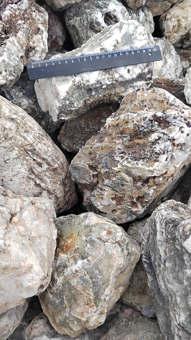 Kamenclub.ru: Кварцевый валунчик фр.100-300 мм.  купить в Ростове-на-Дону кварц белый, бежевый молочный рыжий крупный природный камень галечник 7850 руб/т   фото КАМЕНЬ КЛУБ