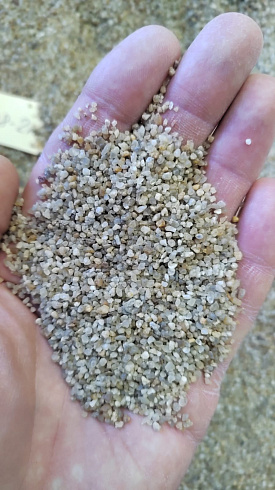 Кварцевый песок для пескоструйных работ фр. 0,8-1,6 мм.  купить в Ростове-на-Дону фото Камень Клуб