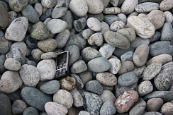 Kamenclub.ru: Галька речная окат (ассорти) фр. 50-100 мм. купить  в Ростове-на-Дону галька природная округлая серая белая черная серая коричневая синяя галька речная окатанная округлая 6200 руб/т   фото КАМЕНЬ КЛУБ