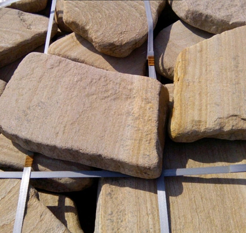 Kamenclub.ru: Песчаник пластушка галтованный желтый с рисунком (3 см)  купить в Ростове-на-Дону плитняк - пластушка желтый песчаник 21000 руб/м3   фото КАМЕНЬ КЛУБ