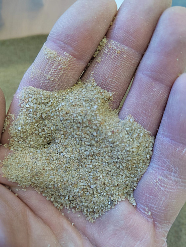 Кварцевый песок для площадок фр. 0,16-0,63 мм.  купить в Ростове-на-Дону фото Камень Клуб