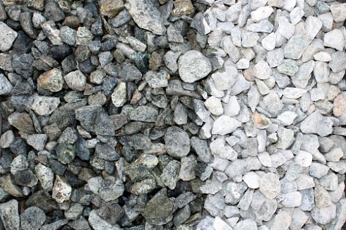 Kamenclub.ru: Щебень крошка зеленый (змеевик) фр. 20-40 мм.  купить в Ростове-на-Дону мрамор зеленый, салатовый ландшафтная мраморная крошка 8500 руб/т   фото КАМЕНЬ КЛУБ