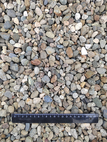 Kamenclub.ru: Галька речная окат (серая) фр.10-20 мм купить  в Ростове-на-Дону галька речная серая, серый, темно-серый, светло-серый, коричневый ландшафтная декоративная речная окатанная округлая галька 5000 руб/т   фото КАМЕНЬ КЛУБ