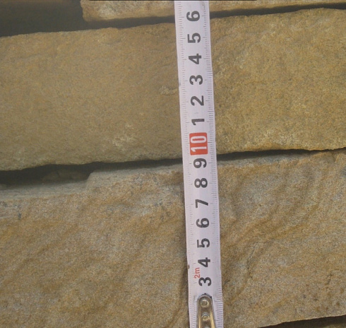 Kamenclub.ru: Песчаник пластушка желтый с рисунком (7-15 см)  купить в Ростове-на-Дону плитняк - пластушка - бут желтый песчаник 10200 руб/м3   фото КАМЕНЬ КЛУБ