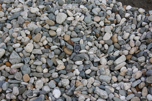 Kamenclub.ru: Галька речная окат (серая) фр.40-60 мм купить  в Ростове-на-Дону галька речная серый бежевый рыжий коричневый округлый речной камень 5000 руб/т   фото КАМЕНЬ КЛУБ