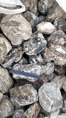 Kamenclub.ru: Кварцевый валунчик фр.100-300 мм.  купить в Ростове-на-Дону кварц белый, бежевый молочный рыжий крупный природный камень галечник 7850 руб/т   фото КАМЕНЬ КЛУБ