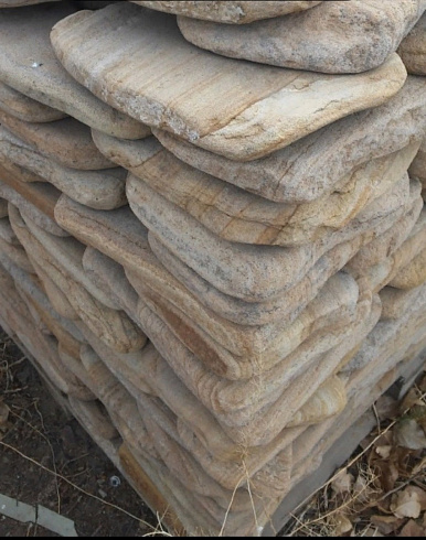 Kamenclub.ru: Песчаник пластушка галтованный желтый с рисунком (3 см)  купить в Ростове-на-Дону плитняк - пластушка желтый песчаник 21000 руб/м3   фото КАМЕНЬ КЛУБ