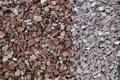 Kamenclub.ru: Мраморная крошка (щебень крошка розовый) фр. 10-20 мм.  купить в Ростове-на-Дону мрамор розовый, красный каменная декоративная крошка ландшафтная 11000 руб/т   фото КАМЕНЬ КЛУБ