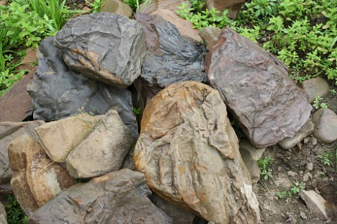 Kamenclub.ru: Песчаник декоративный ландшафтный (фр. 300-500 мм)  купить в Ростове-на-Дону песчаник желтый рыжий серый зеленый валун речной окатанный природный песчаника 4 500 руб/т   фото КАМЕНЬ КЛУБ