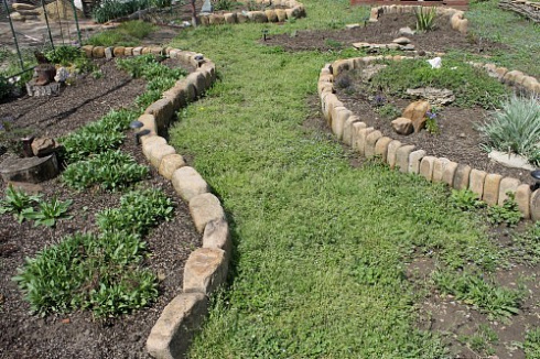 Kamenclub.ru: Песчаник для строительства и кладки блочный (фр 100-200 мм)  купить в Ростове-на-Дону песчаник бежевый серый рыжий валун мелкий для строительства песчаник 6500 руб/т   фото КАМЕНЬ КЛУБ