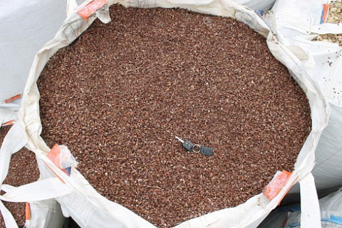 Kamenclub.ru: Мраморная крошка (щебень крошка розовый) фр. 5-10 мм.  купить в Ростове-на-Дону мрамор розовый, красный щебень колотый ландшафтный декоративный  11000 руб/т   фото КАМЕНЬ КЛУБ