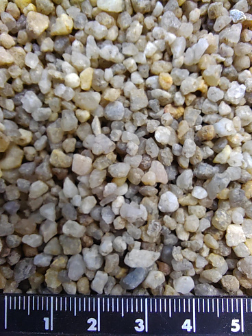 Кварцевый песок для площадок фр. 2-5 мм.  купить в Ростове-на-Дону фото Камень Клуб
