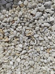 Kamenclub.ru: Мраморная крошка, щебень, цвет-белый, фр. 5-10 мм.  купить в Ростове-на-Дону мрамор белый, айвори, молочный мраморная каменная крошка ландшафтная 12000 руб/т   фото КАМЕНЬ КЛУБ
